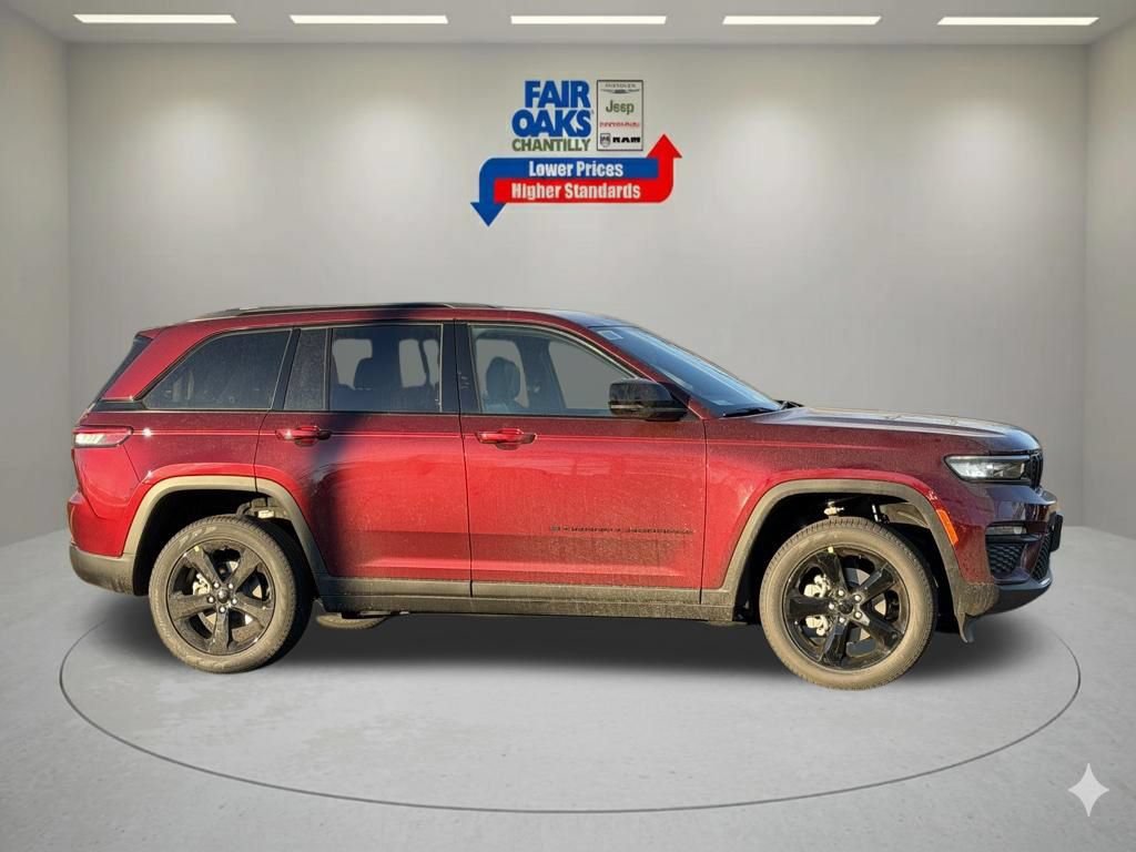 New 2025 Jeep Grand Cherokee Limited w/ Black Appearance Package AWD/4WD image 5