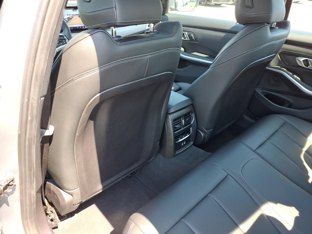 Used 2025 BMW 330i Sedan RWD image 7