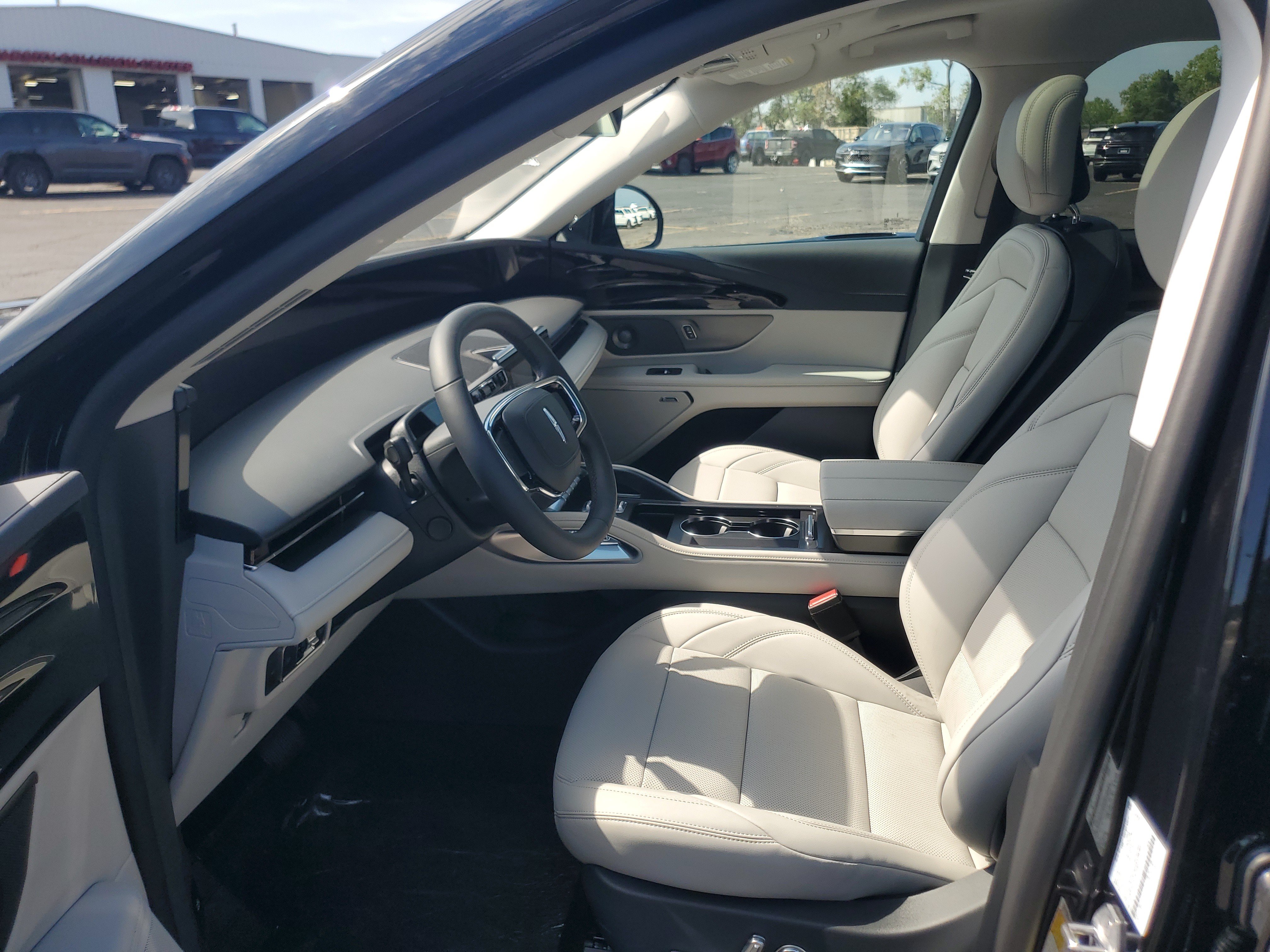 New 2026 Lincoln Nautilus Premier w/ Equipment Group 102A AWD/4WD image 11