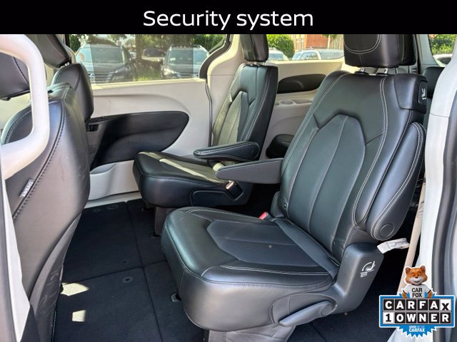 Used 2023 Chrysler Pacifica Touring-L AWD/4WD image 26