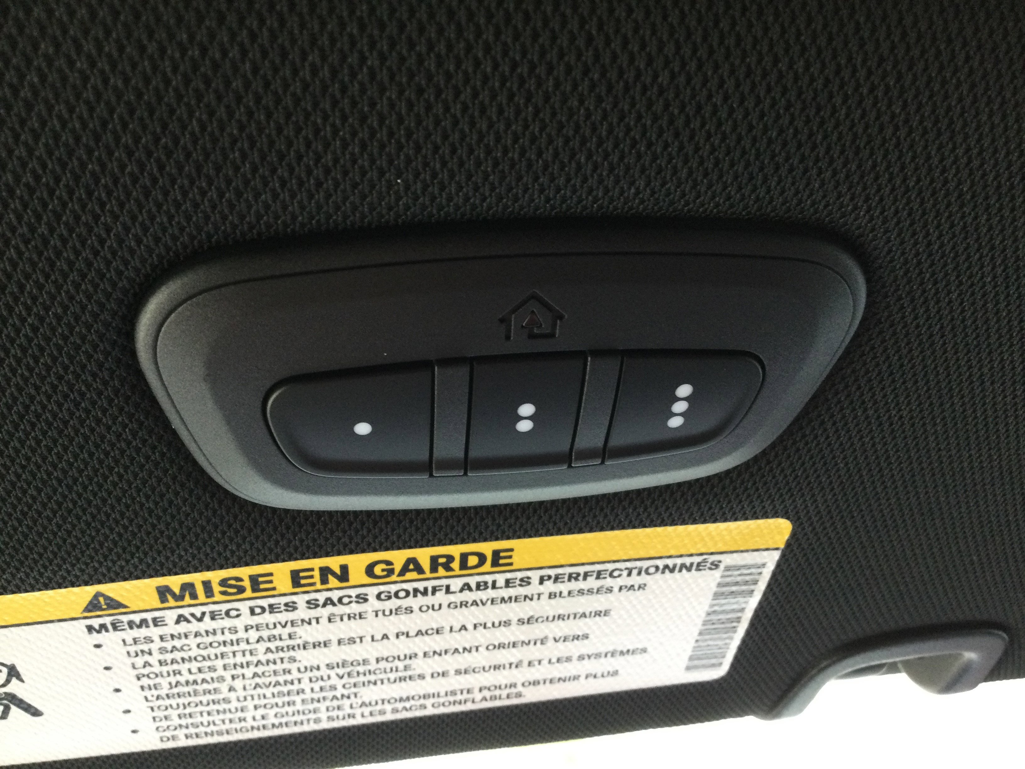 New 2026 Chrysler Pacifica Select image 15