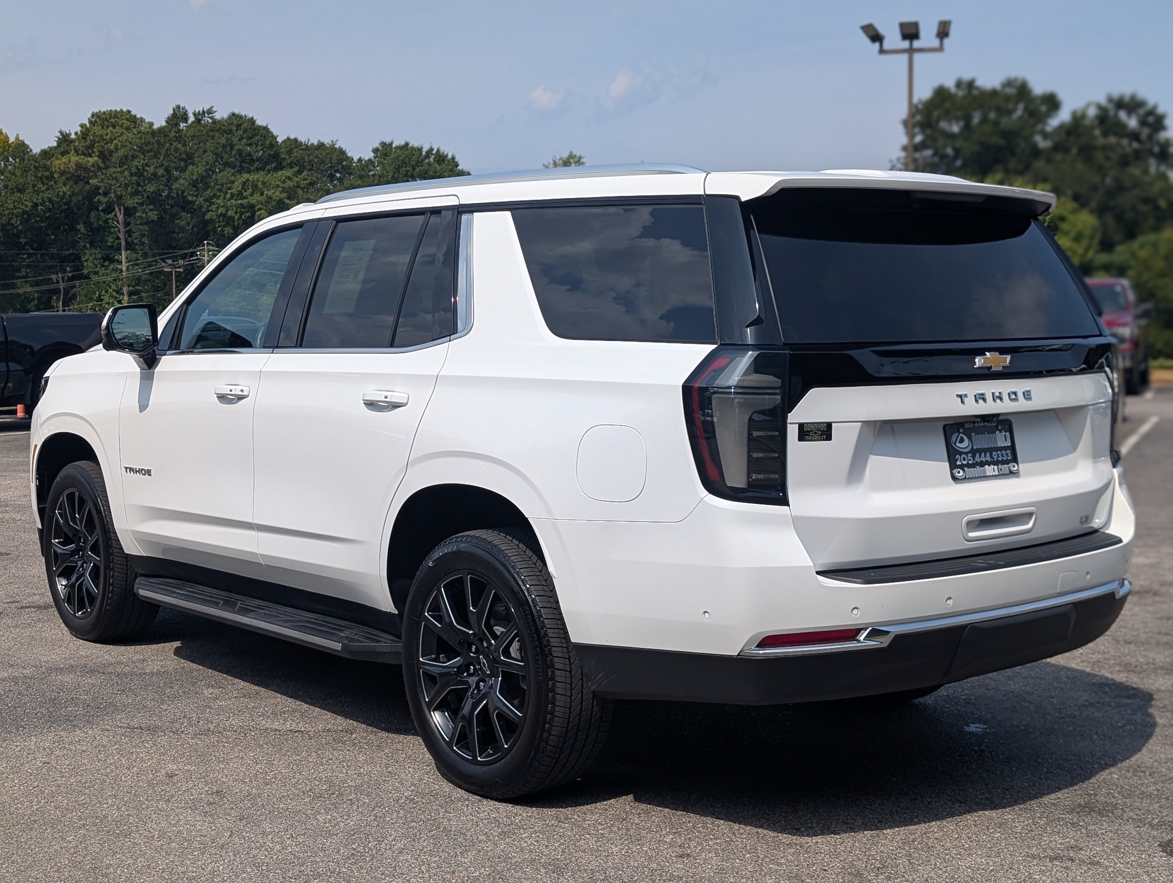 Used 2026 Chevrolet Tahoe LT w/ Comfort Package AWD/4WD image 7