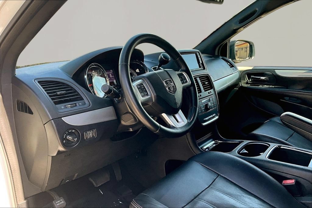 Used 2019 Dodge Grand Caravan GT FWD image 18