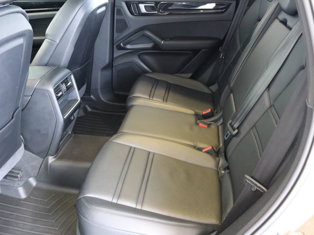 Used 2019 Porsche Cayenne S AWD/4WD image 32