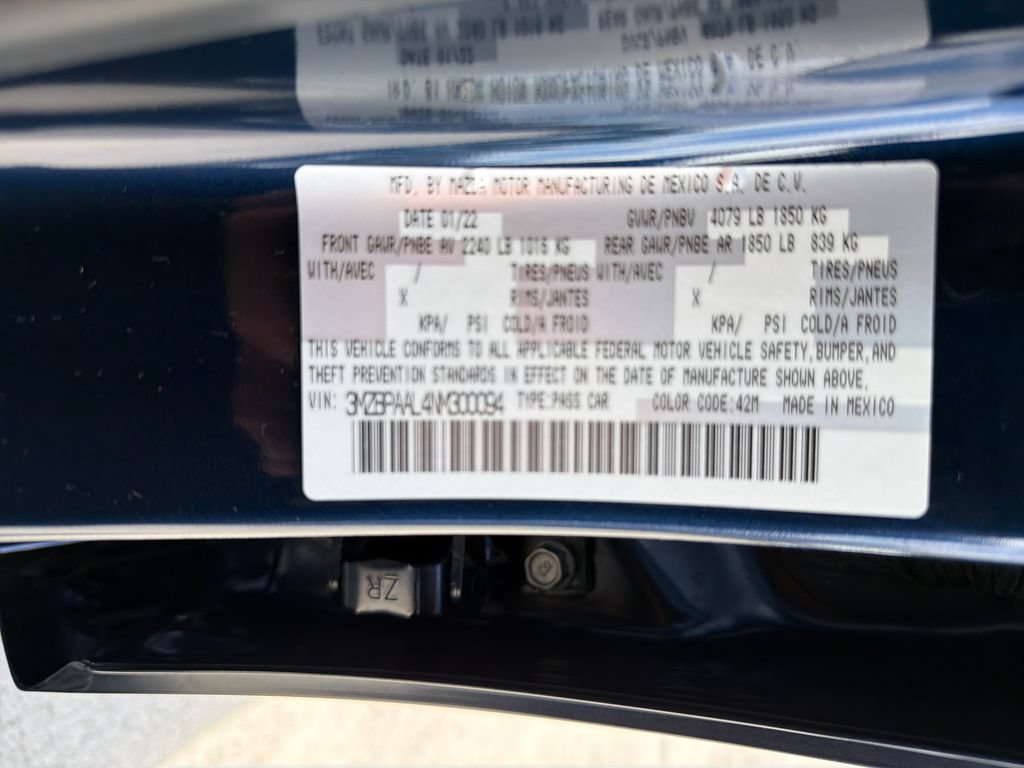 Used 2022 MAZDA MAZDA3 s FWD image 32