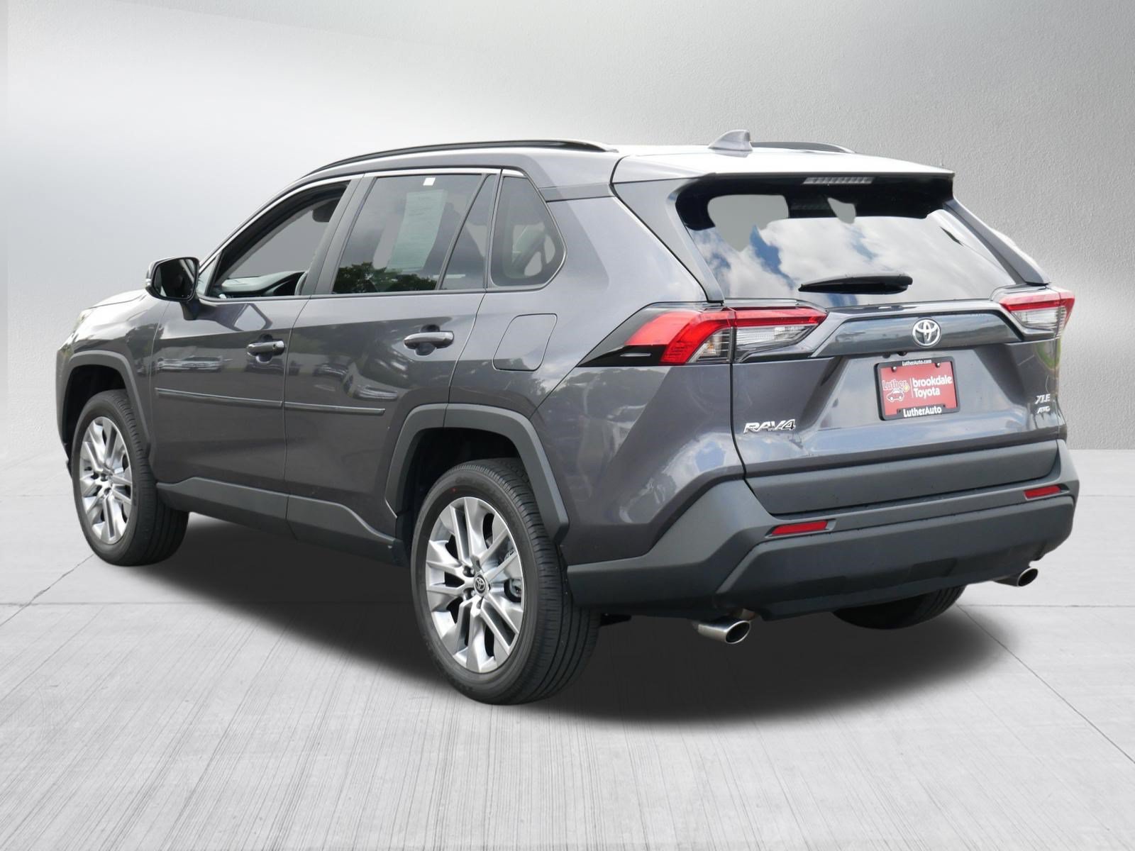 Certified 2023 Toyota RAV4 XLE Premium AWD/4WD image 5