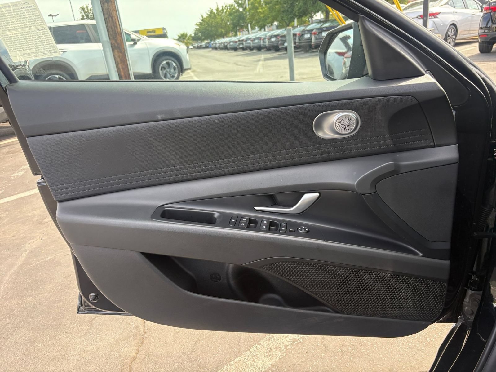 Used 2026 Hyundai Elantra Hybrid FWD image 15