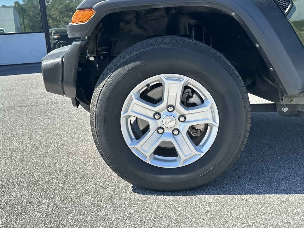 Used 2022 Jeep Wrangler Unlimited Sport AWD/4WD image 11