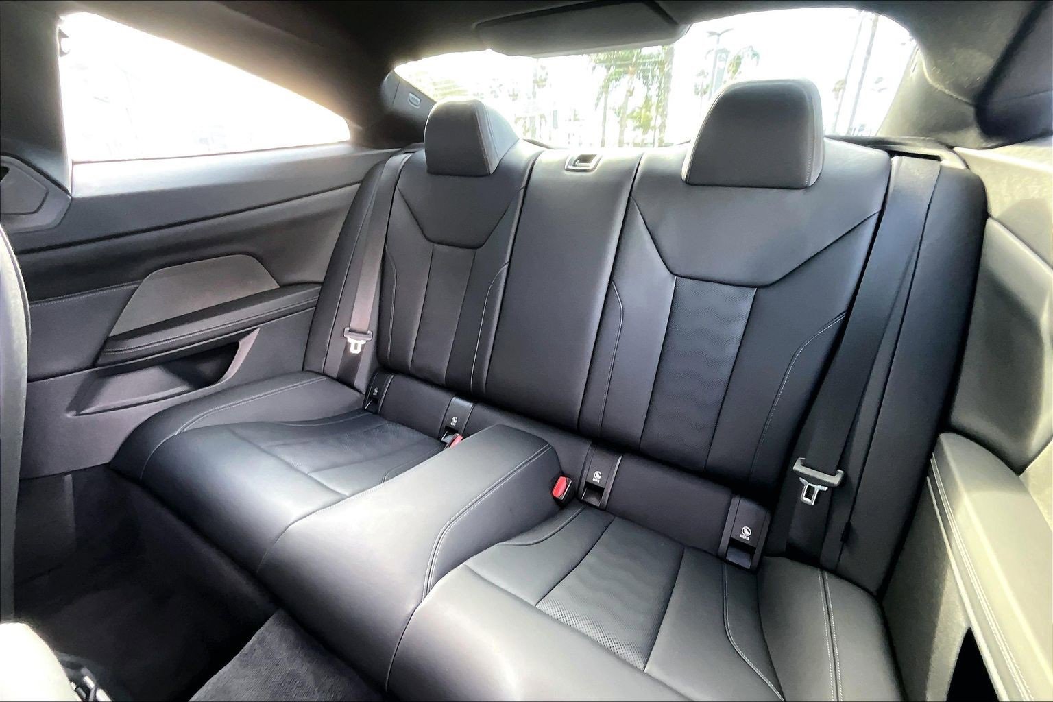 Used 2021 BMW M4 Coupe w/ Executive Package image 26