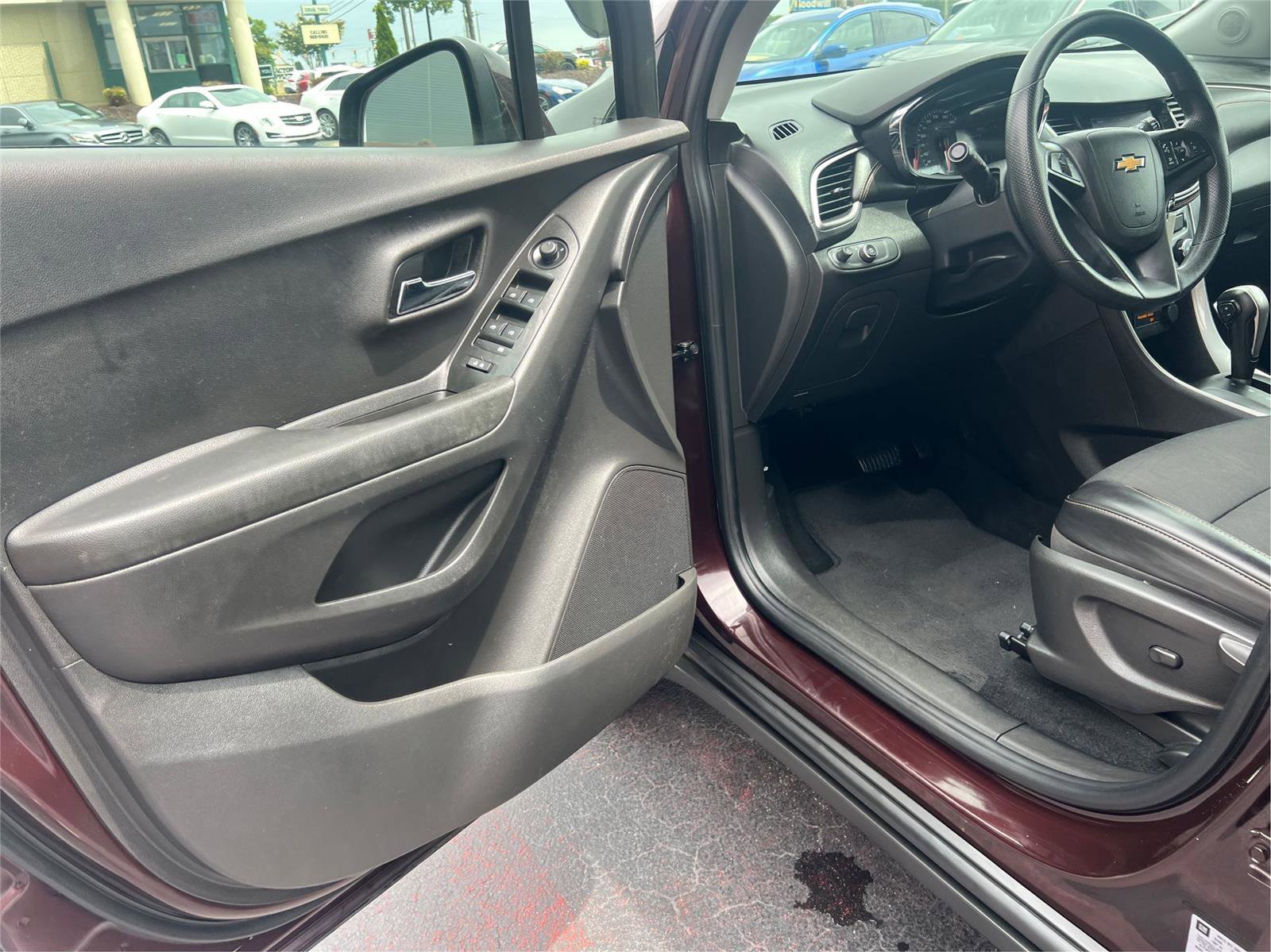 Used 2021 Chevrolet Trax LT image 17