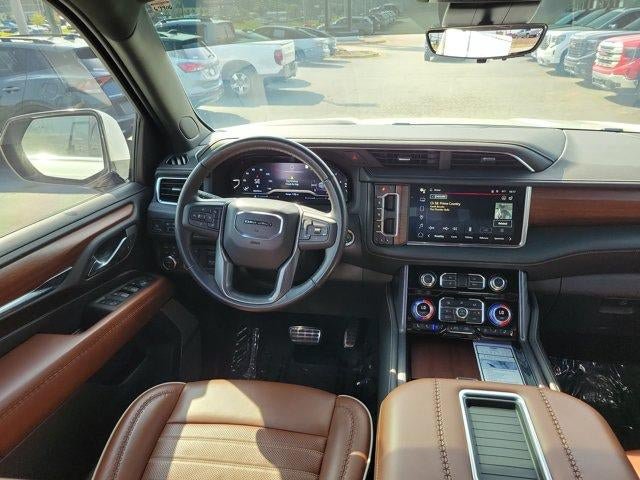 Used 2023 GMC Yukon Denali Ultimate AWD/4WD image 5