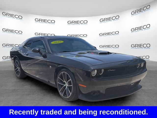 Used 2016 Dodge Challenger R/T Scat Pack RWD image 1