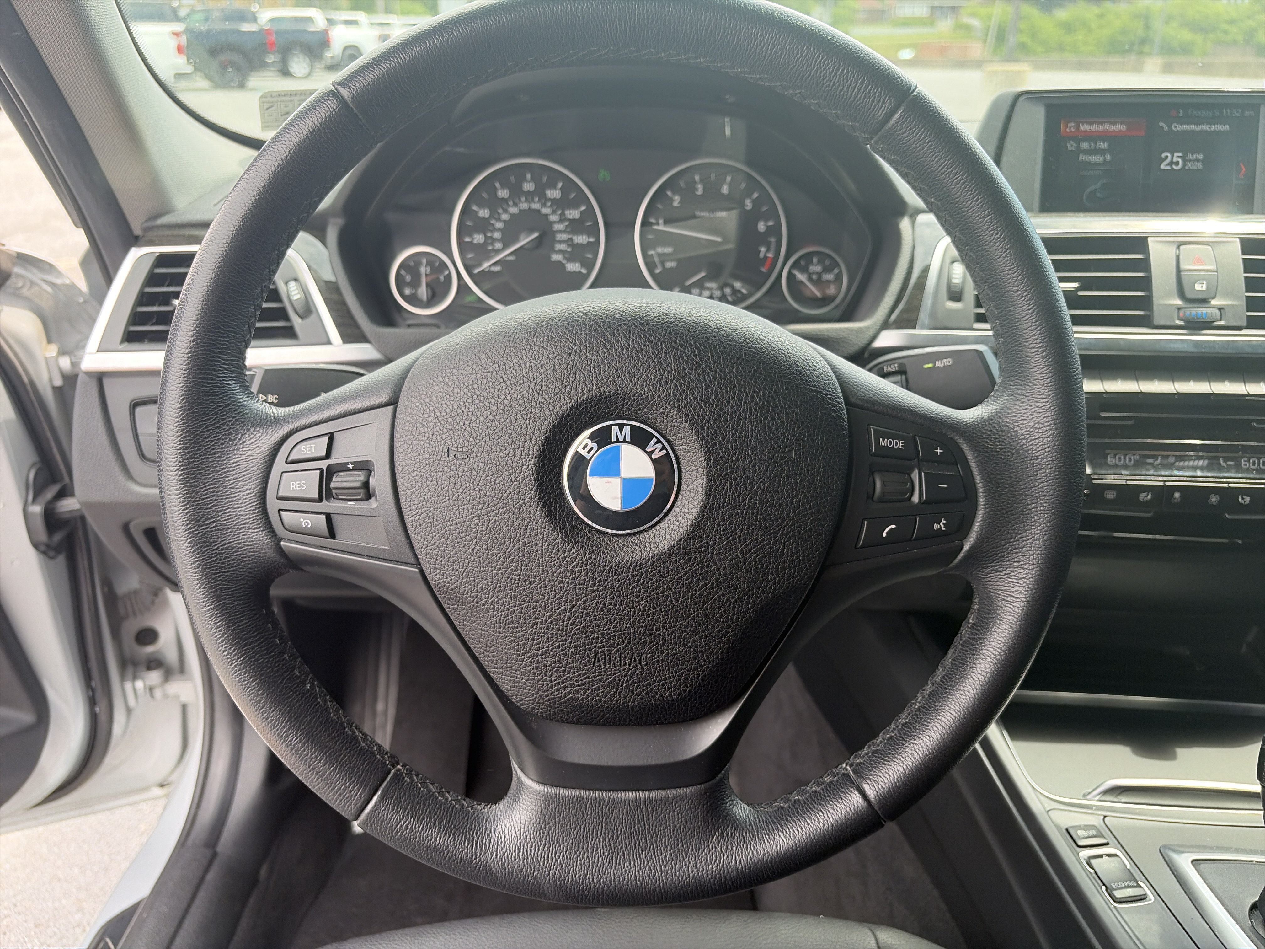 Used 2018 BMW 320i xDrive Sedan AWD/4WD image 21