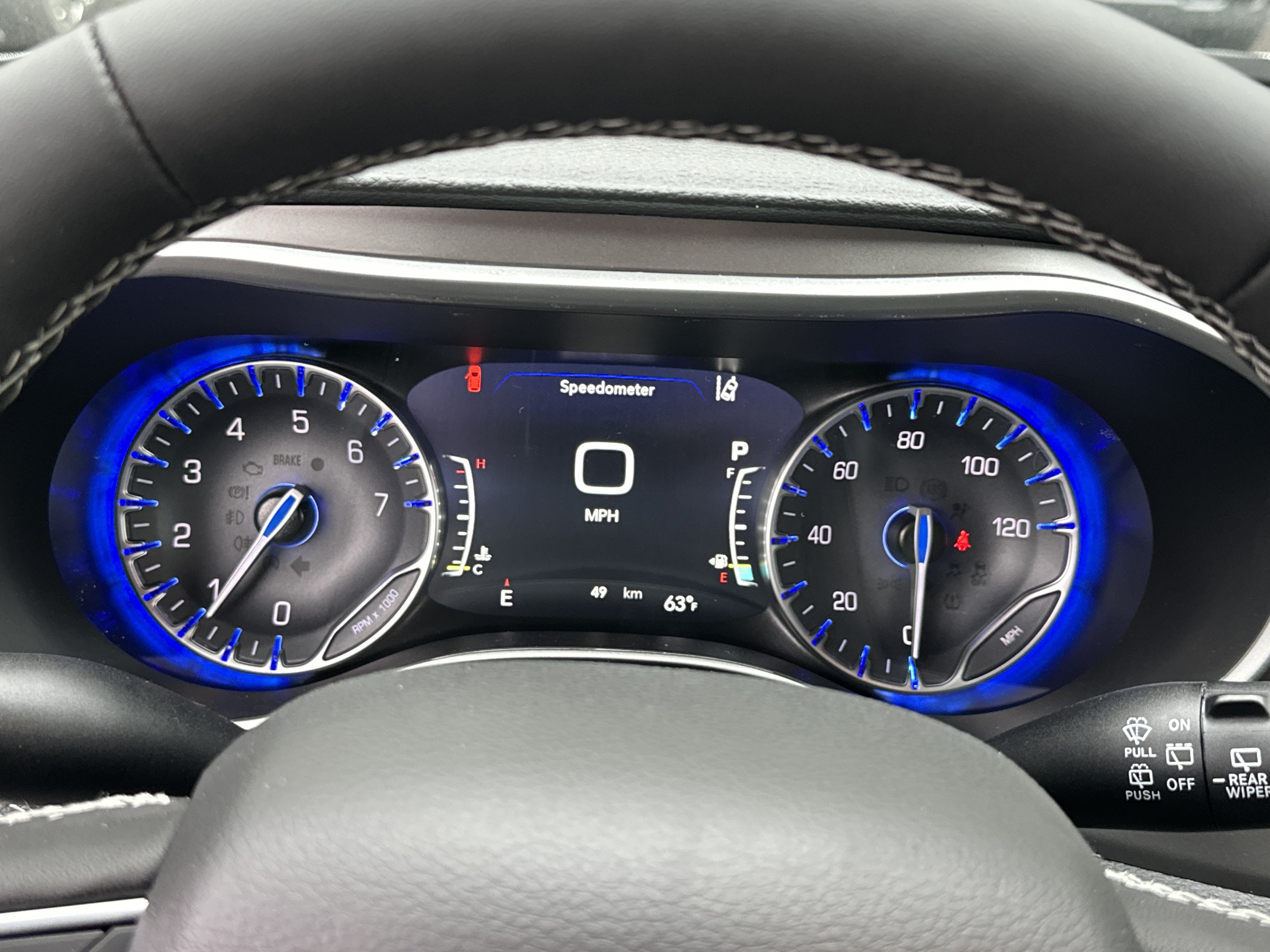 New 2027 Chrysler Pacifica Select w/ Family Tech Group FWD image 9