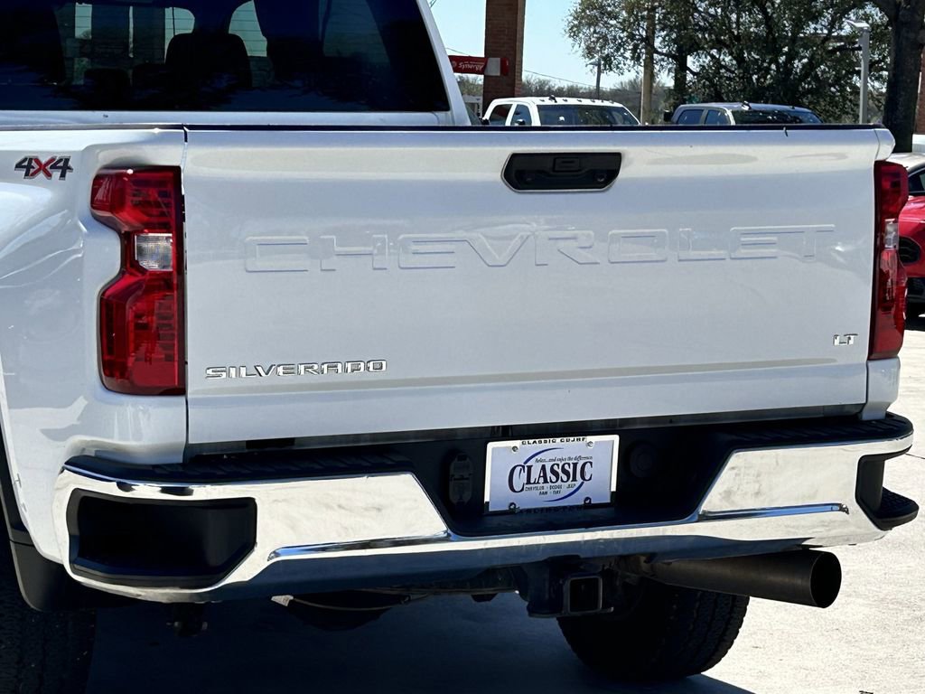 Used 2025 Chevrolet Silverado 2500 LT w/ Convenience Package AWD/4WD image 6