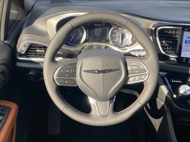 New 2026 Chrysler Pacifica Pinnacle AWD/4WD image 42