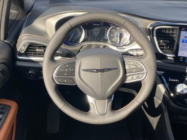 New 2026 Chrysler Pacifica Pinnacle AWD/4WD image 42