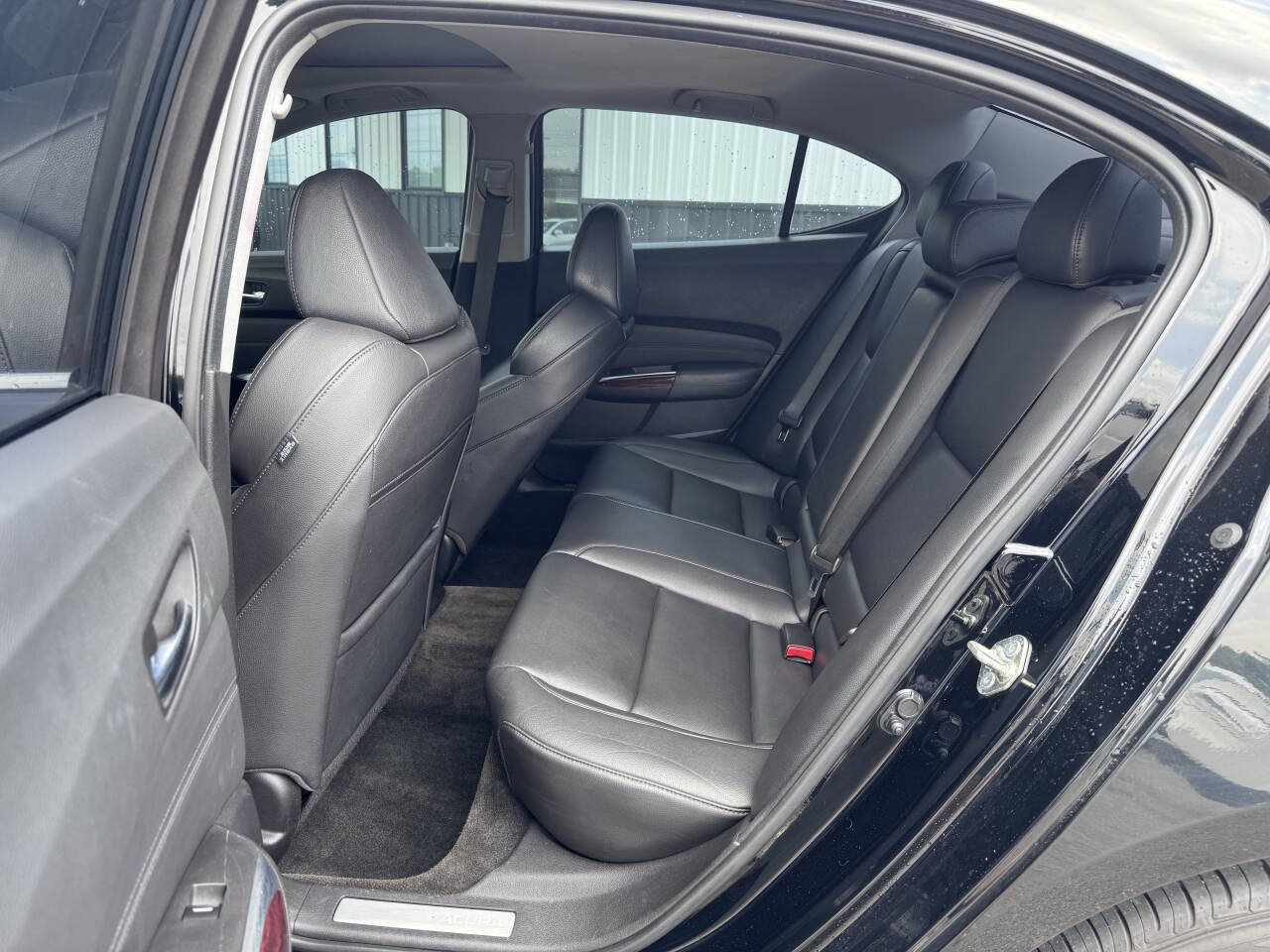 Used 2017 Acura TLX FWD image 12