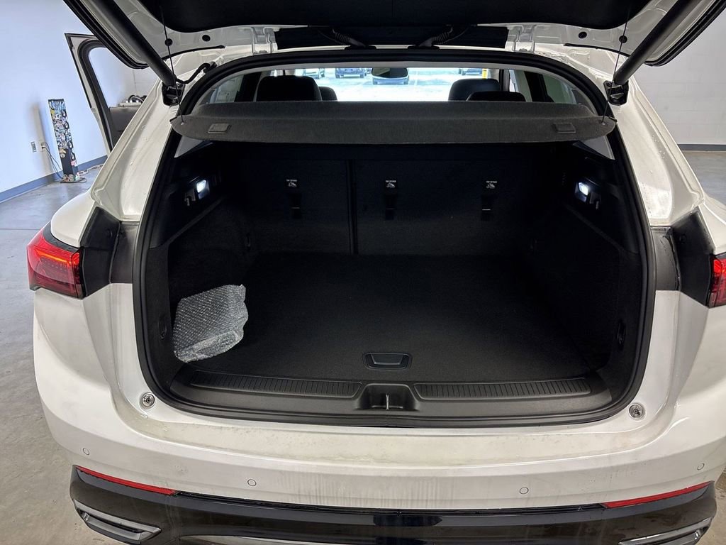 New 2025 Buick Envision Sport Touring image 31