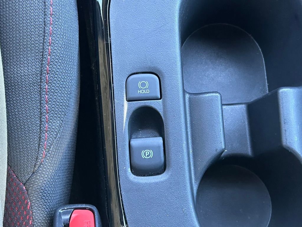 Used 2025 Toyota Corolla SE image 30