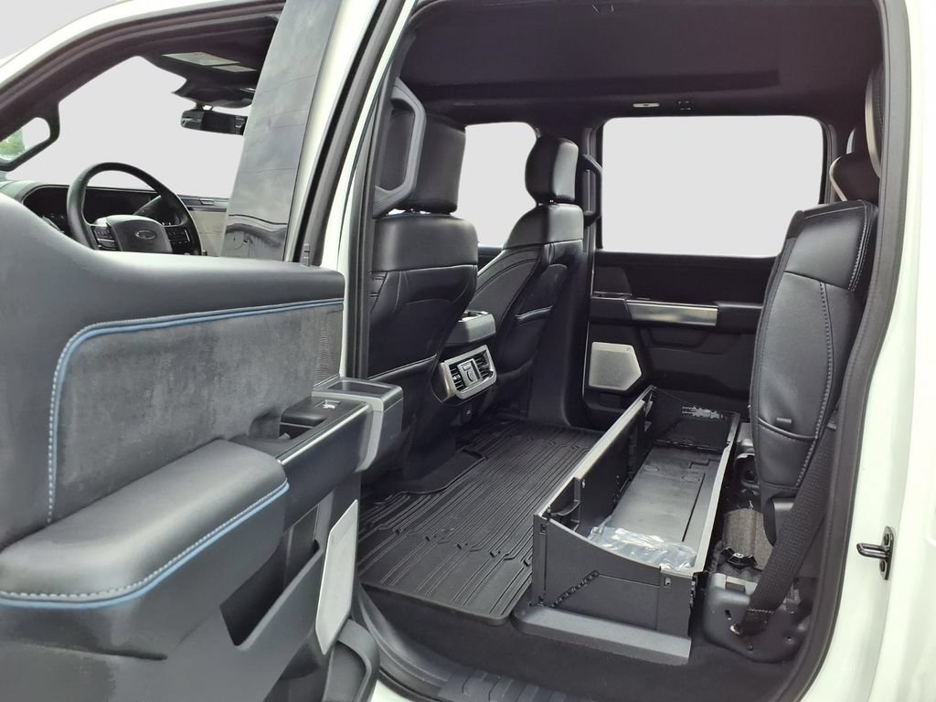 New 2025 Ford F250 Platinum w/ FX4 Off-Road Package AWD/4WD image 27
