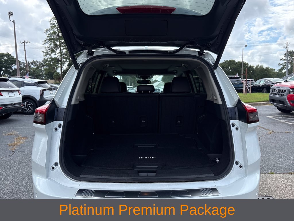 Used 2026 Nissan Rogue Platinum w/ Platinum Premium Package AWD/4WD image 23