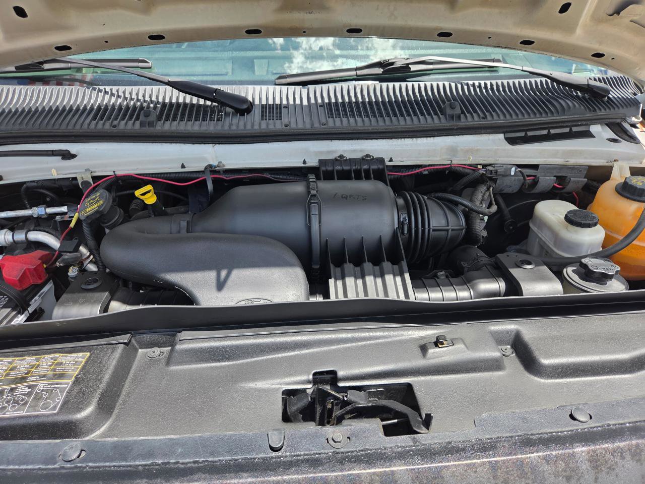 Used 2011 Ford E-250 and Econoline 250 RWD image 25