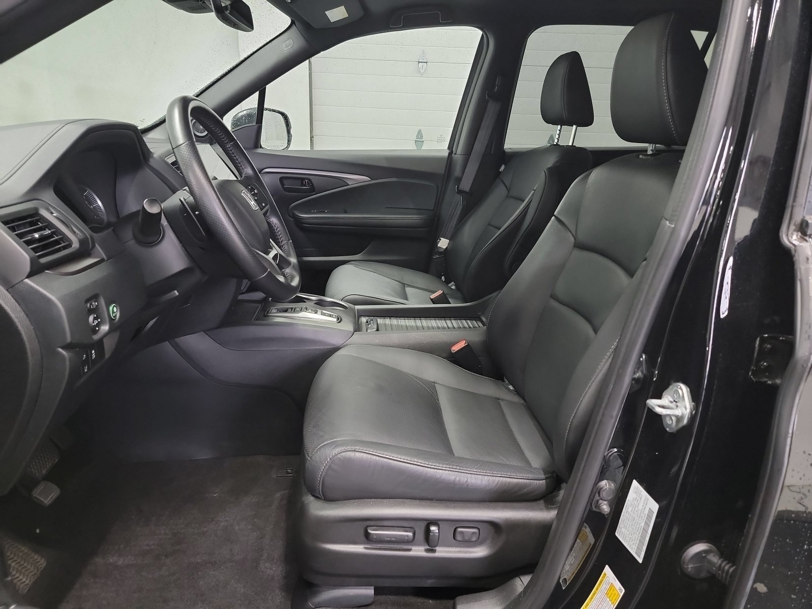 Used 2023 Honda Passport EX-L image 12