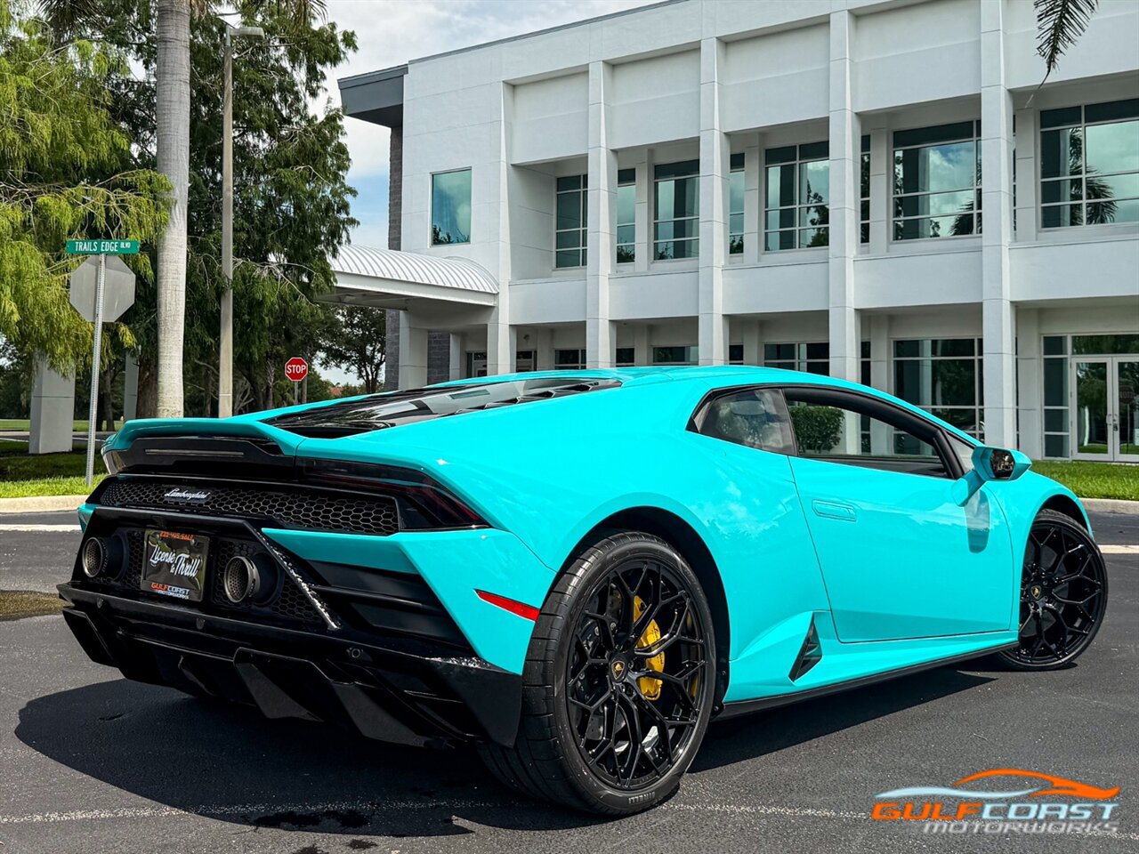 Used 2021 Lamborghini Huracan EVO RWD image 58