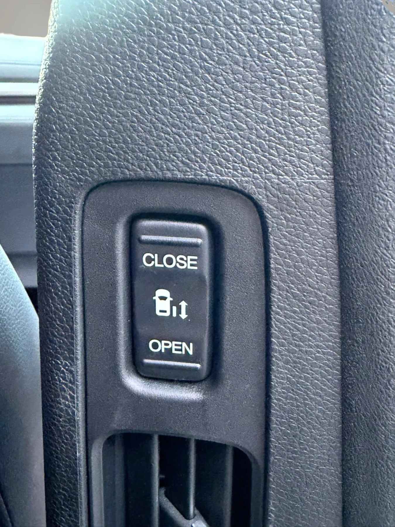 Used 2024 Honda Odyssey Sport image 38
