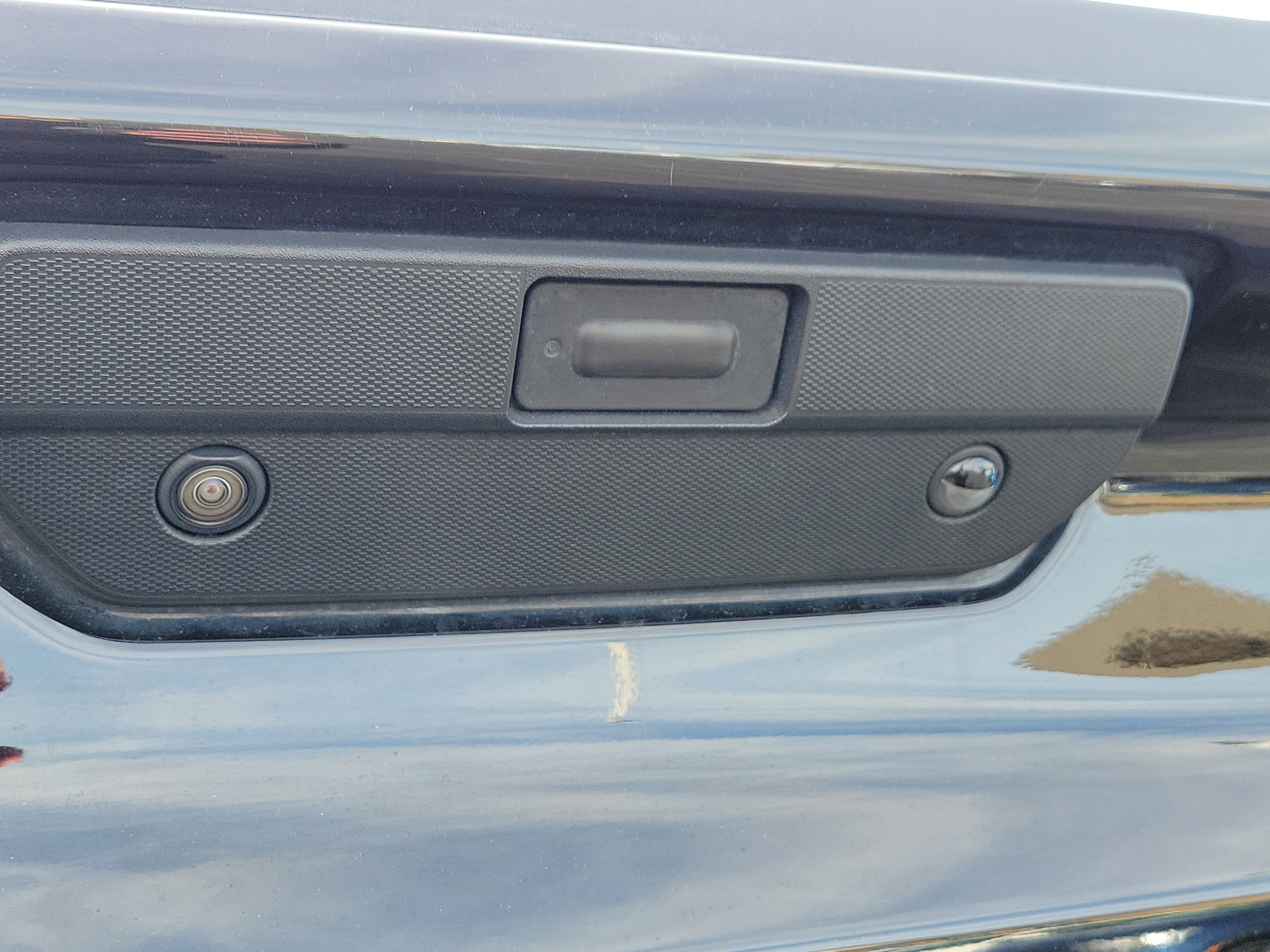Used 2022 Chevrolet Silverado 1500 RST w/ Bed Protection Package AWD/4WD image 9