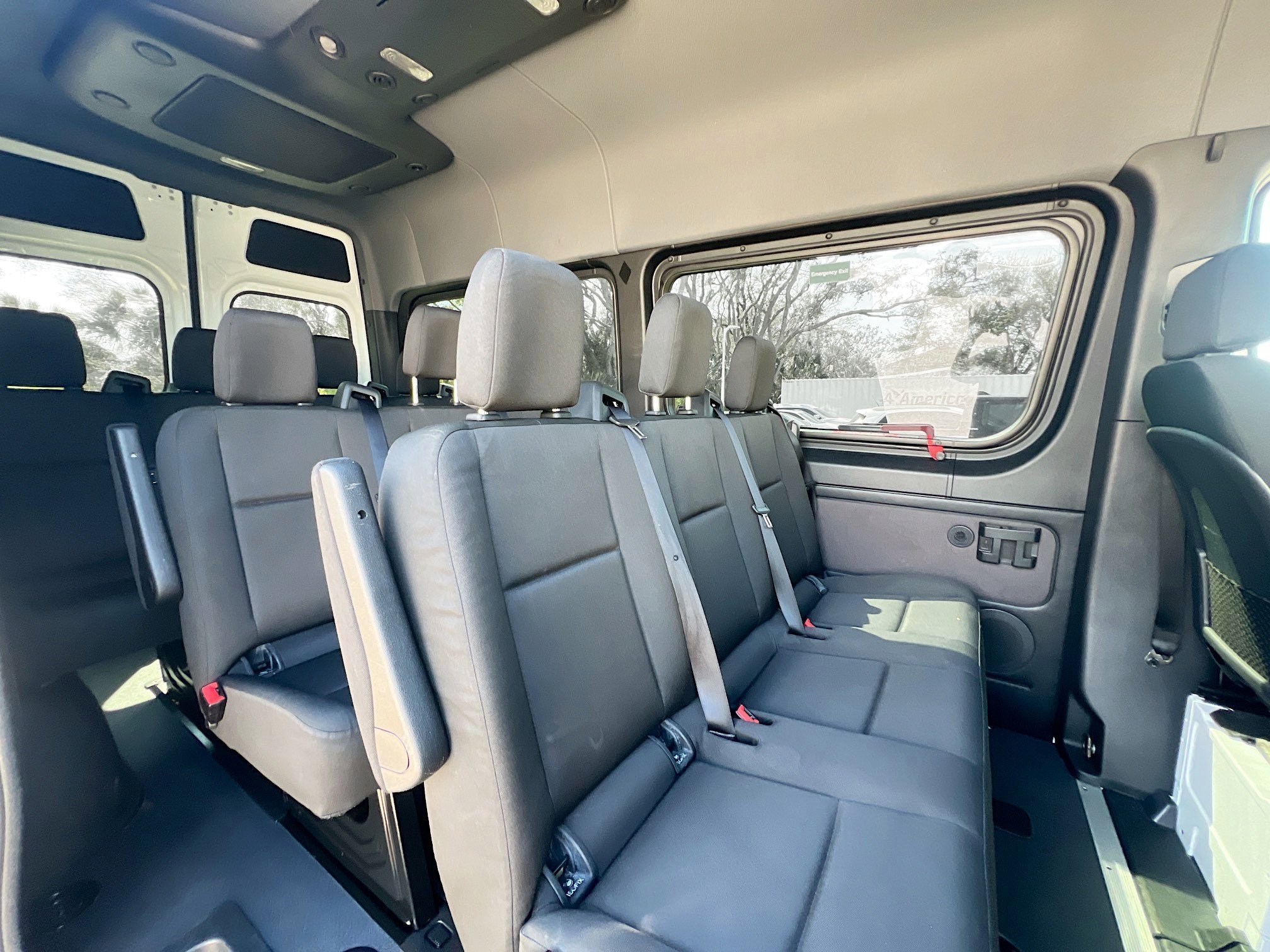 Used 2024 Mercedes-Benz Sprinter 2500 image 34