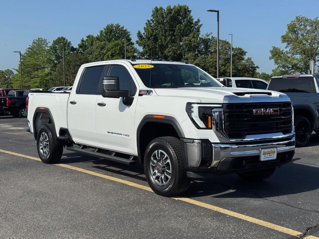 Certified 2025 GMC Sierra 3500 Pro w/ Convenience Package AWD/4WD image 2