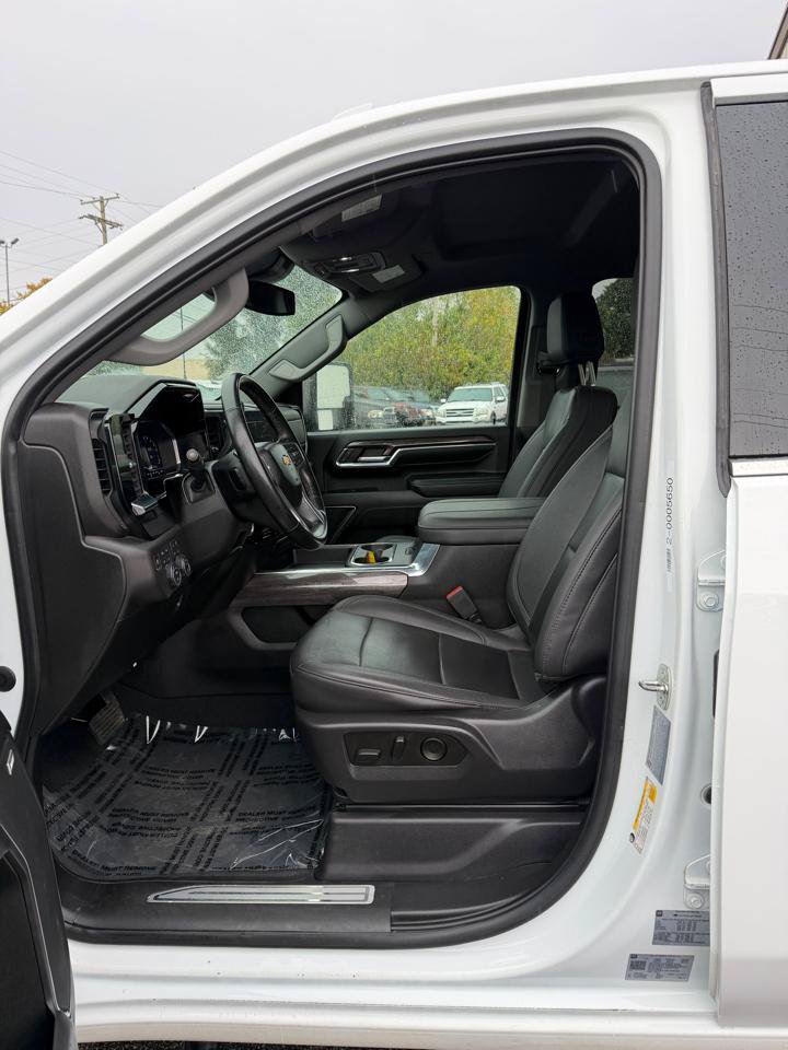 Used 2024 Chevrolet Silverado 2500 LTZ w/ LTZ Plus Package AWD/4WD image 16