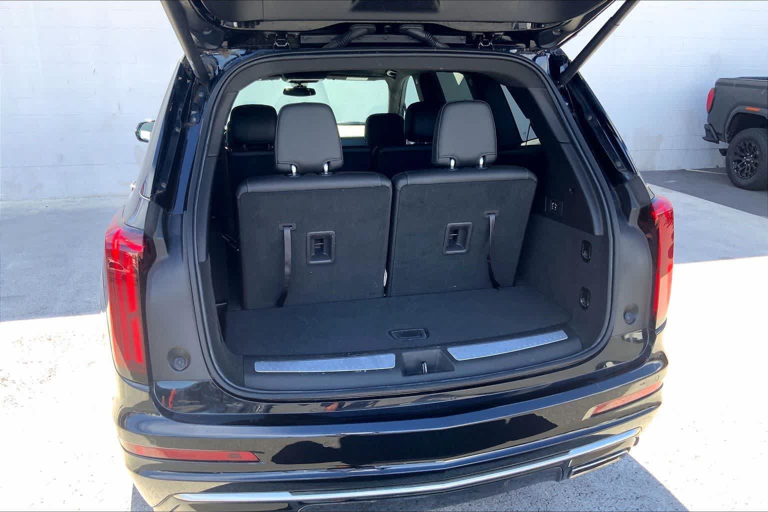Used 2023 Cadillac XT6 Luxury FWD image 18