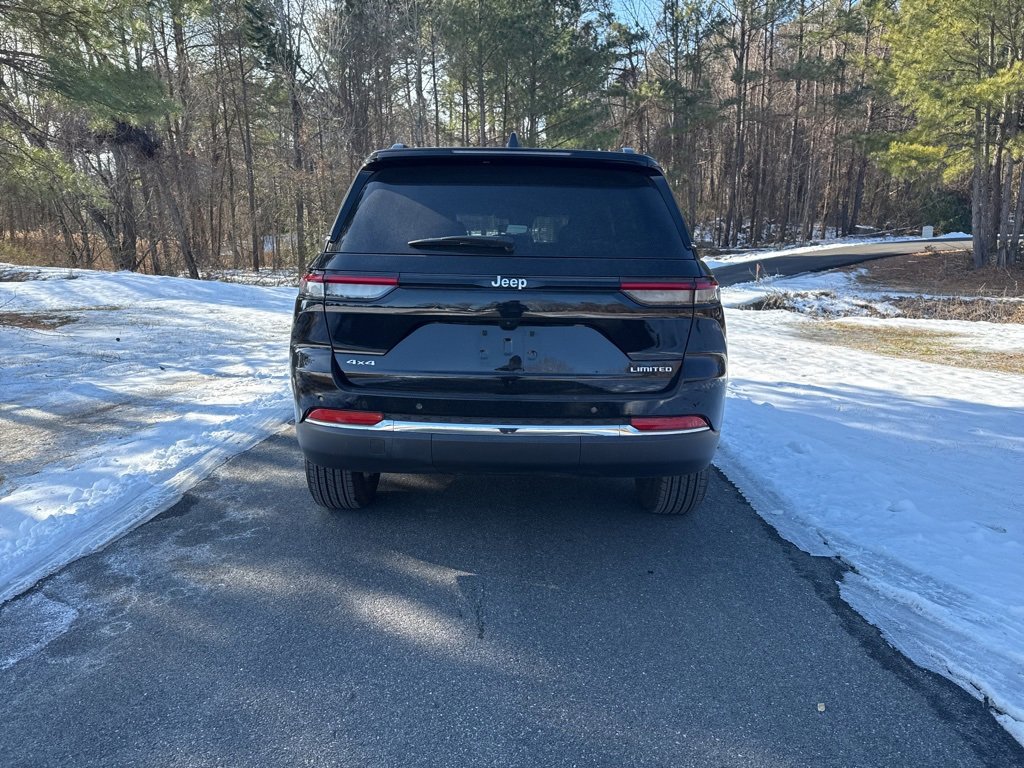 Used 2025 Jeep Grand Cherokee Limited image 6
