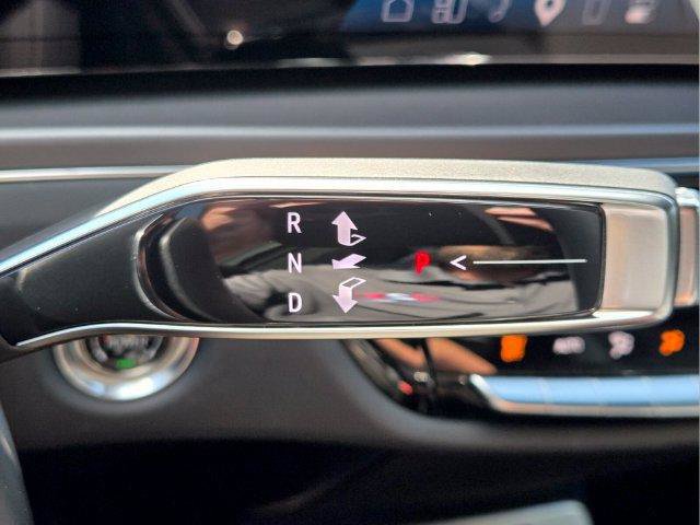 Used 2024 Cadillac Lyriq Tech w/ Driver Assist Package AWD/4WD image 31