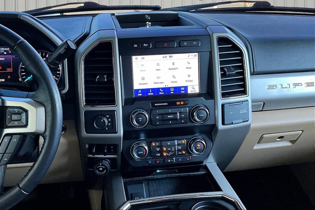 Used 2021 Ford F350 Lariat w/ Lariat Ultimate Package AWD/4WD image 3