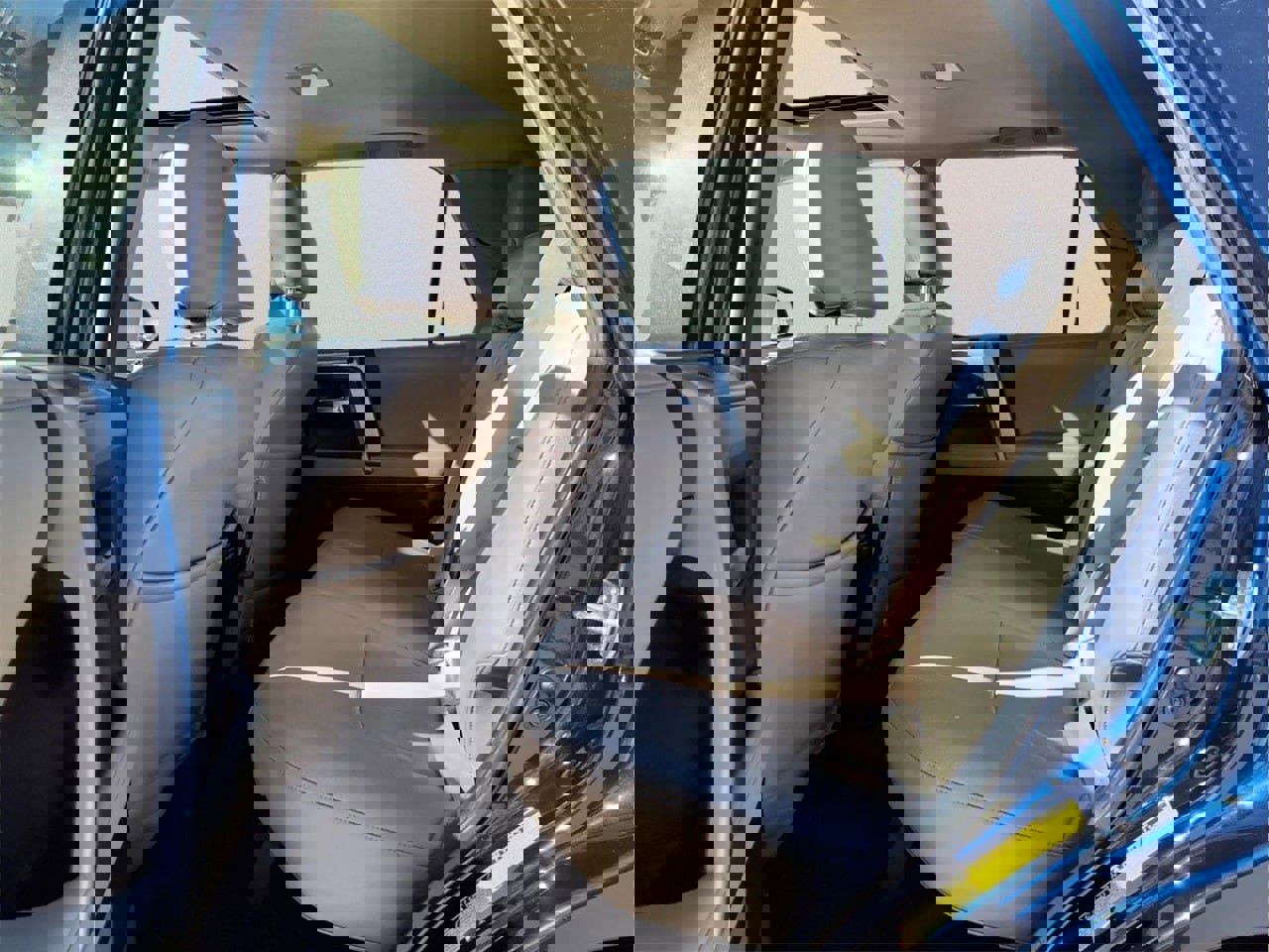 Used 2016 Toyota 4Runner Limited w/ Convenience Package image 11