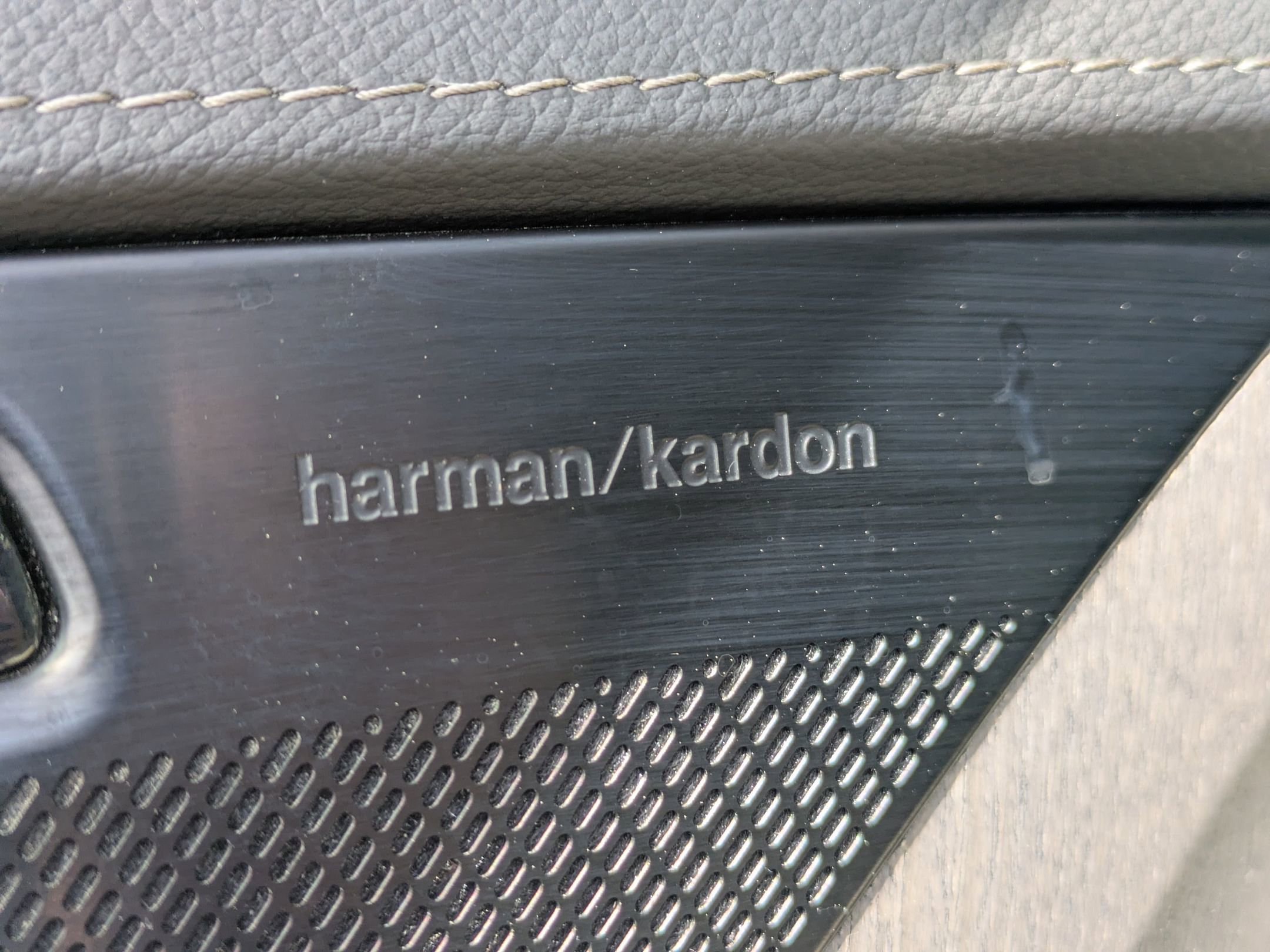 Used 2023 Volvo XC90 B6 Ultimate w/ Protection Package image 13