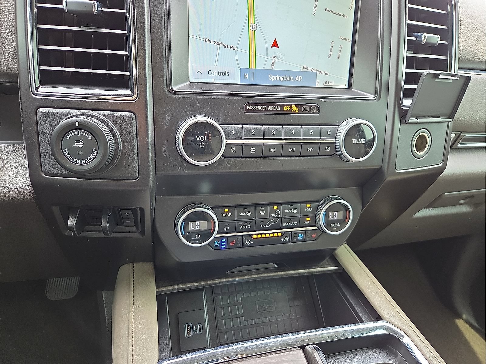 Used 2021 Ford Expedition Limited AWD/4WD image 19
