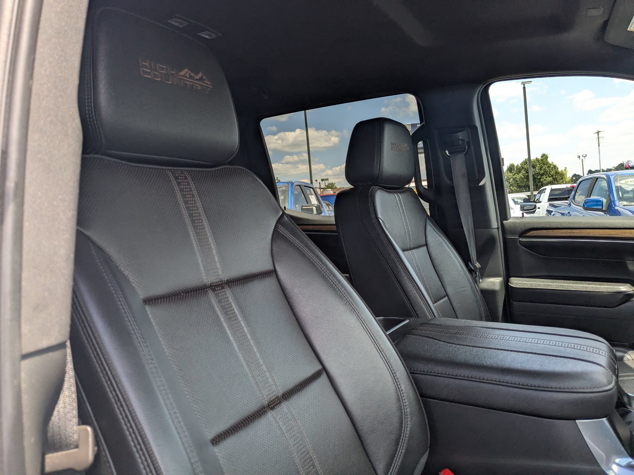 Used 2023 Chevrolet Silverado 1500 High Country AWD/4WD image 27