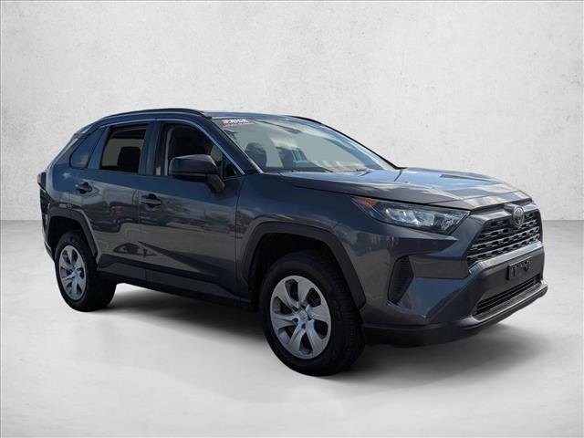 Used 2019 Toyota RAV4 LE image 3
