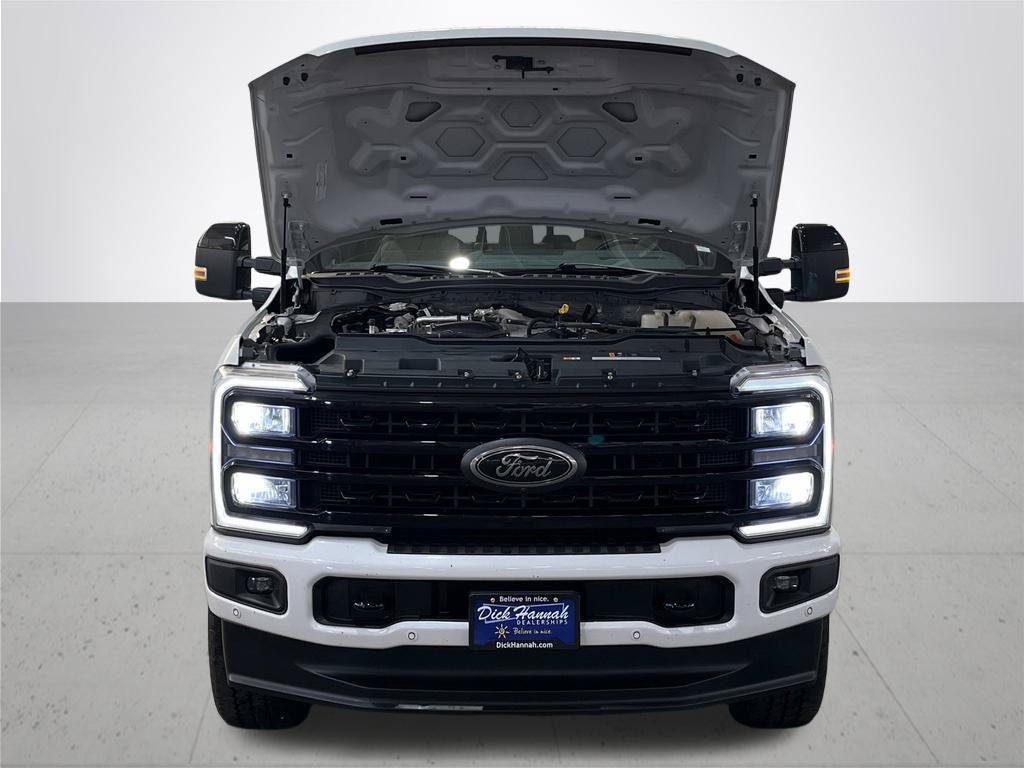 Used 2023 Ford F350 Lariat w/ Lariat Ultimate Package AWD/4WD image 5