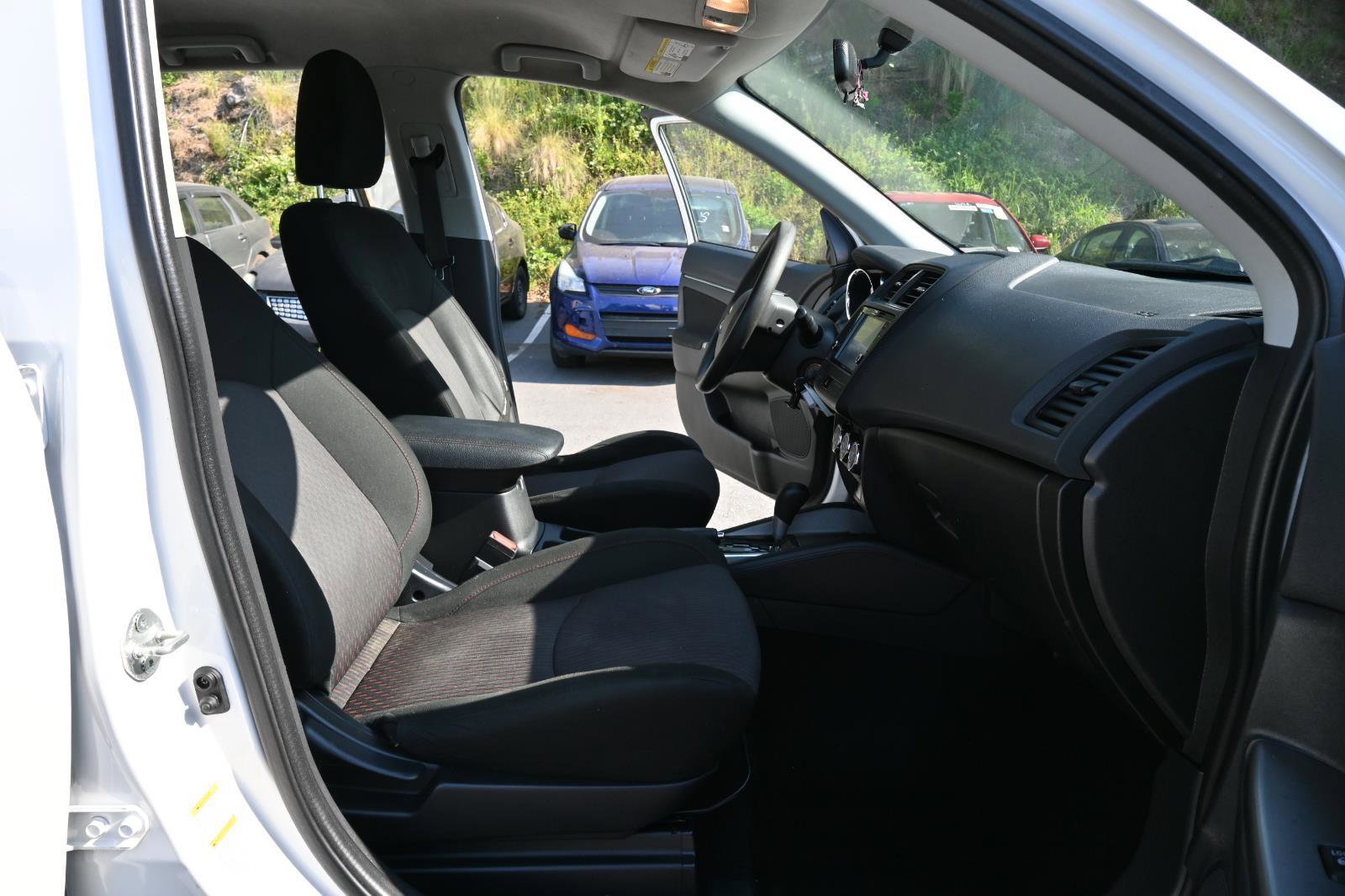 Used 2018 Mitsubishi Outlander Sport ES FWD image 26
