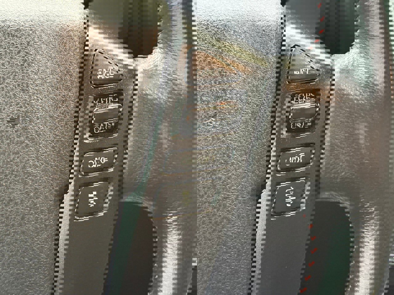 Used 2021 Nissan Titan PRO-4X w/ Pro-4x Convenience Package image 21