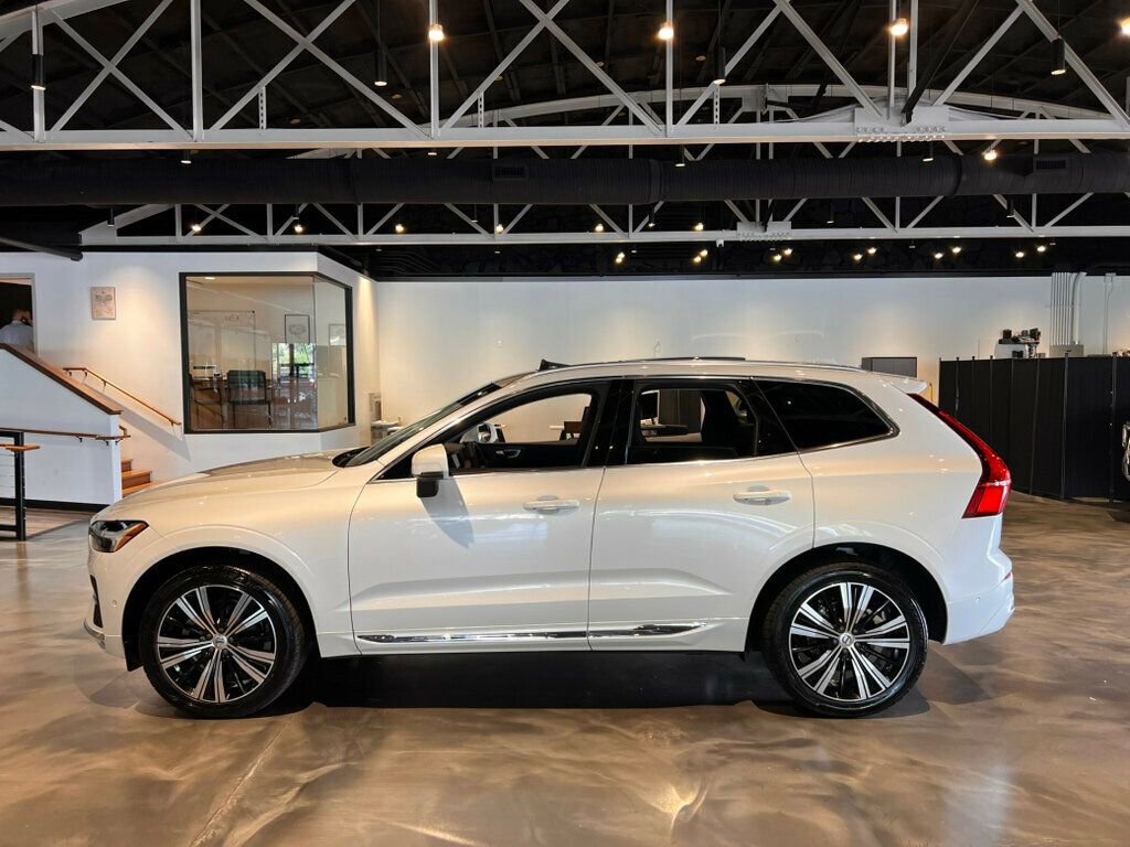 Used 2023 Volvo XC60 B5 Plus image 2