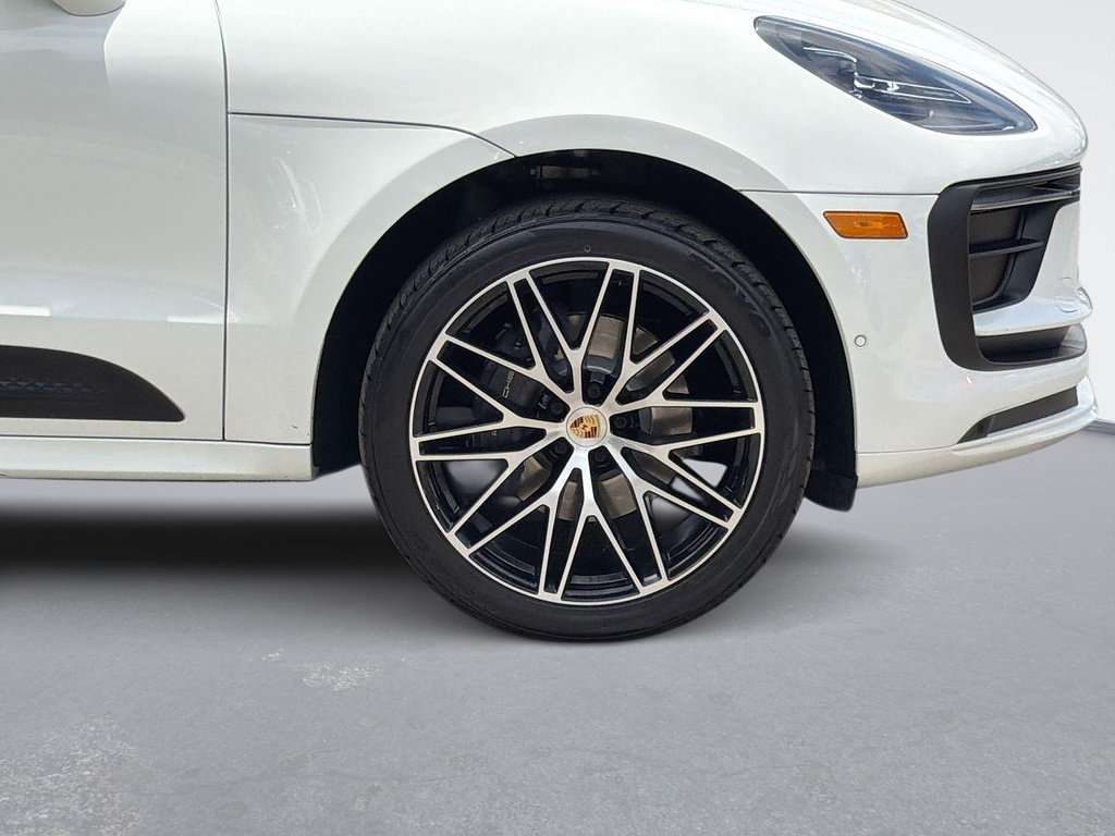 Used 2022 Porsche Macan AWD/4WD image 36