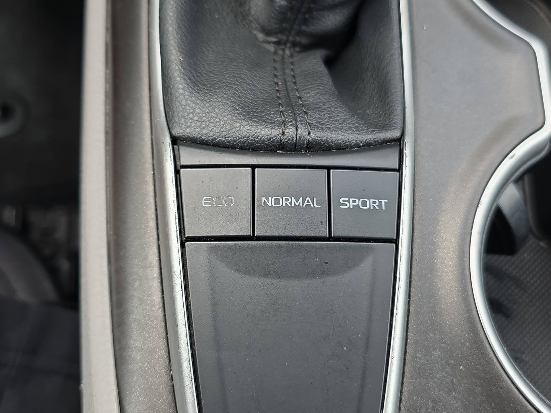 Used 2024 Toyota Camry LE FWD image 25