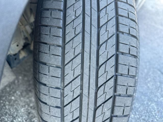 Used 2020 GMC Terrain SLE w/ LPO, Floor Liner Package FWD image 11